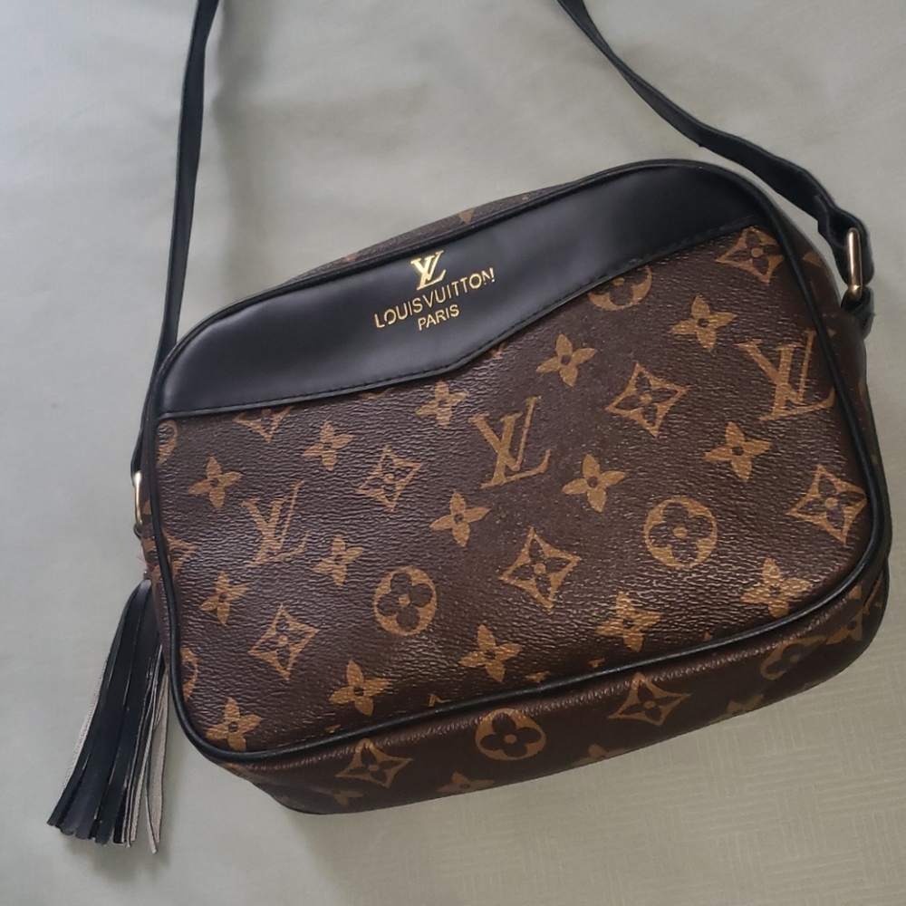 Imitation Louis Vuitton Bag